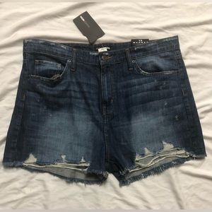 DARK WASH DISTRESSED DENIM SHORTS SIZE: 13